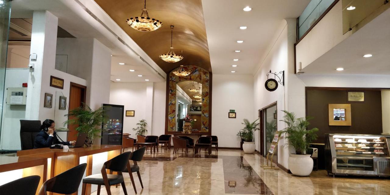 Hotel Aurora Towers Pune Extérieur photo